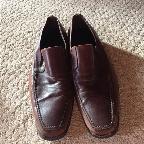 Men's Bruno Magli brown dress shoes